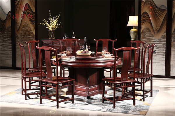 紅酸枝餐桌：開(kāi)啟家庭溫馨“食光”新體驗(yàn)